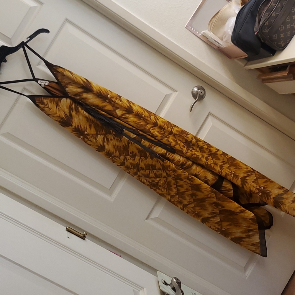 Mustard dress color